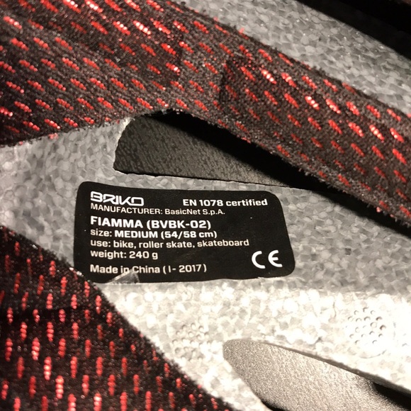 Helmet Red white and black - Picture 3 of 3